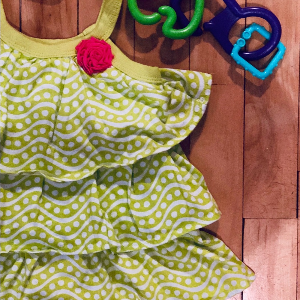 🎀 Green Carter’s dress